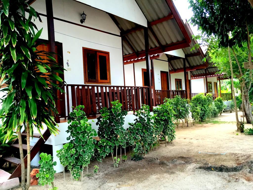V-View Beach Resort Baan Tai Værelse billede