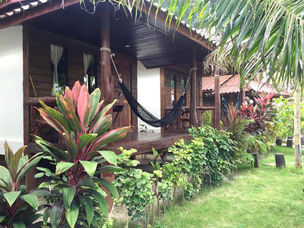 V-View Beach Resort Baan Tai Værelse billede